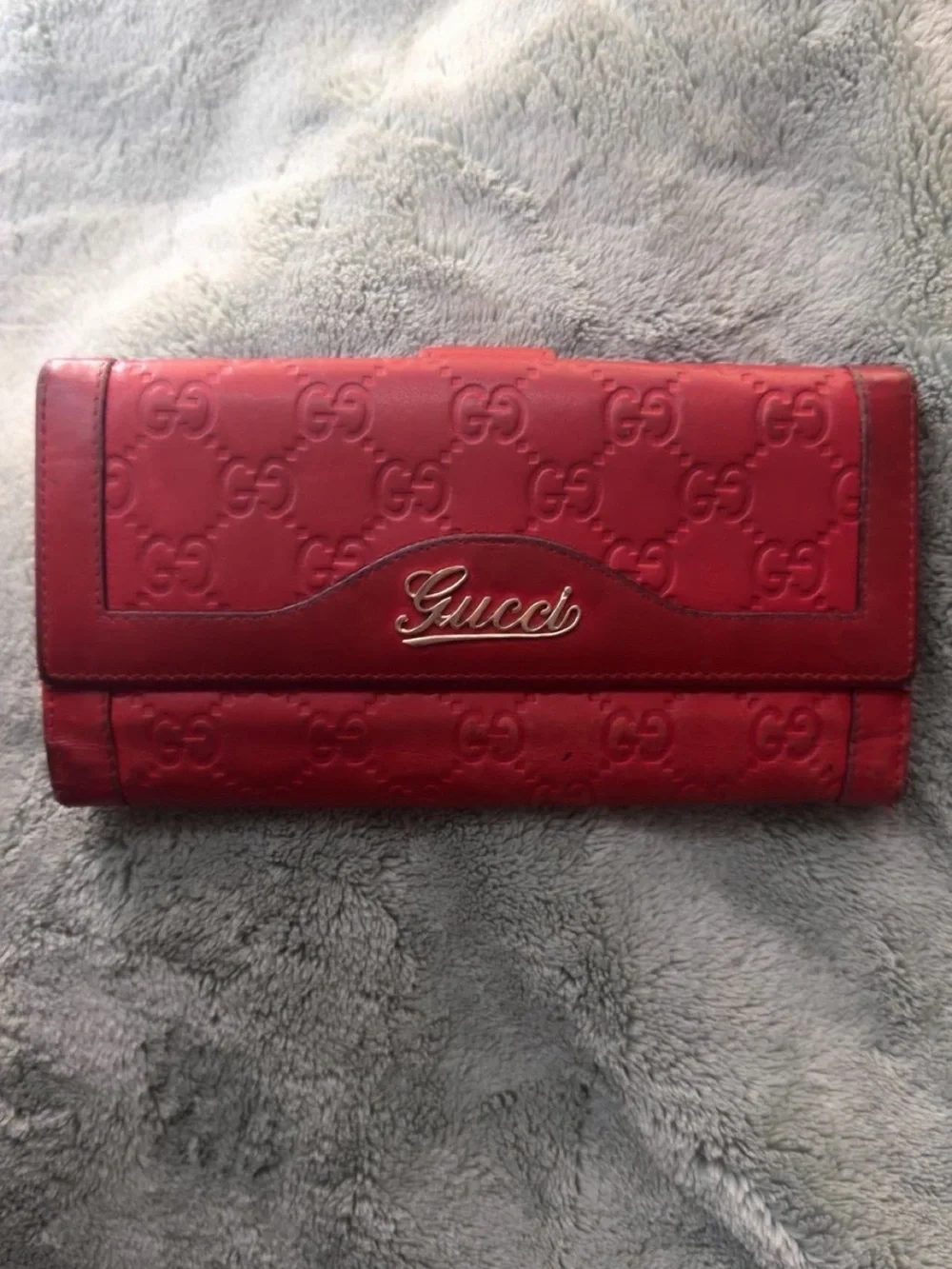 Gucci Red Embossed GG Continental Wallet with Gold Script Logo - Picture 1 of 3